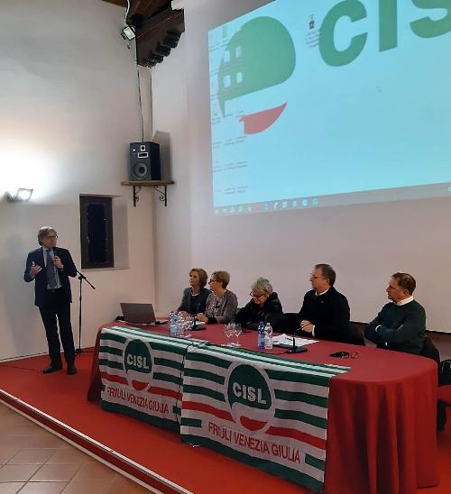 L'assessore Bini interviene al consiglio della Cisl a Cividale